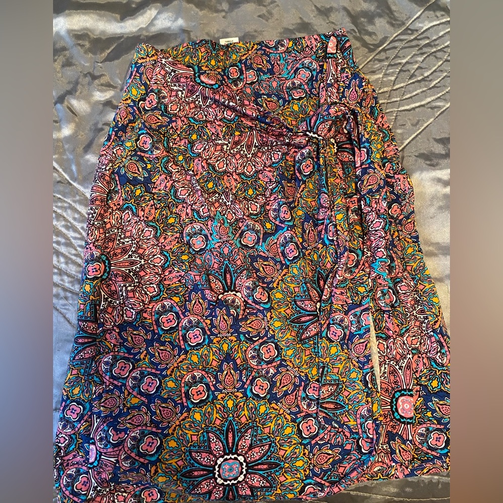 Colourful patterned jersey fabric skirt